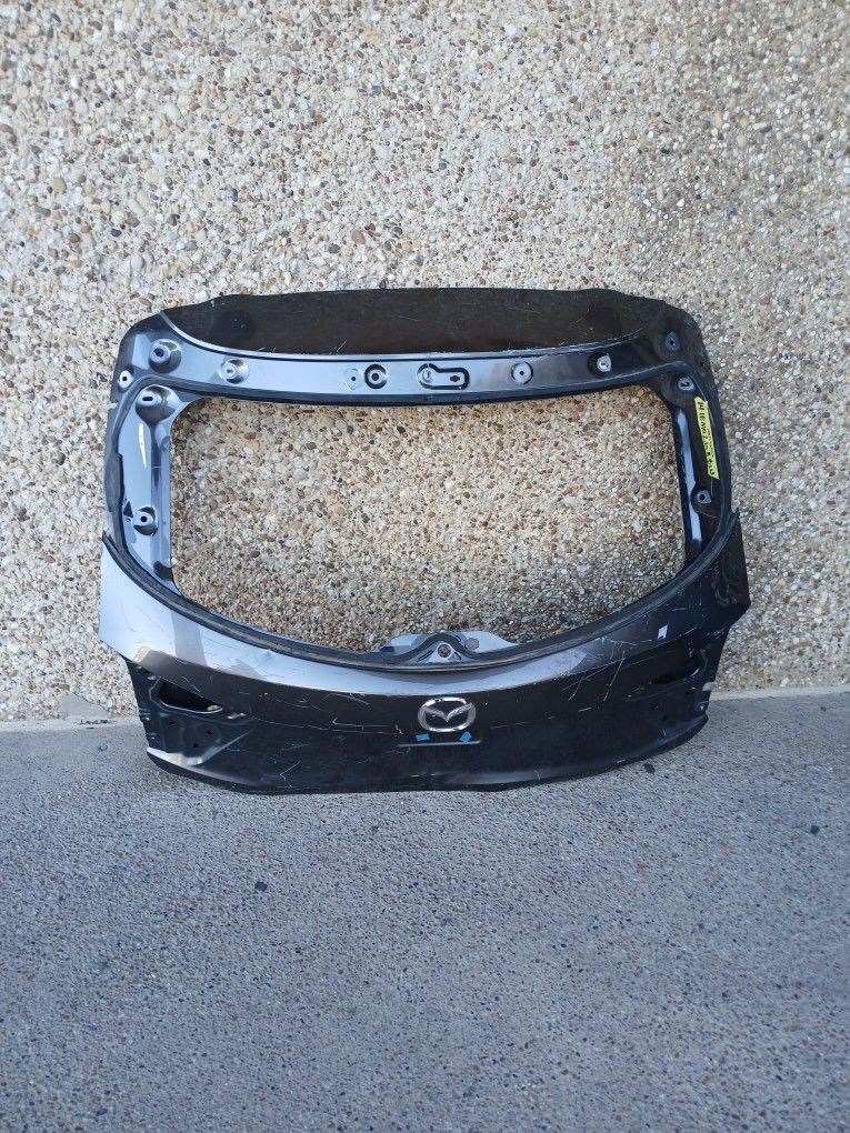 2014-18 Mazda 3 Tail Gate Hatchback