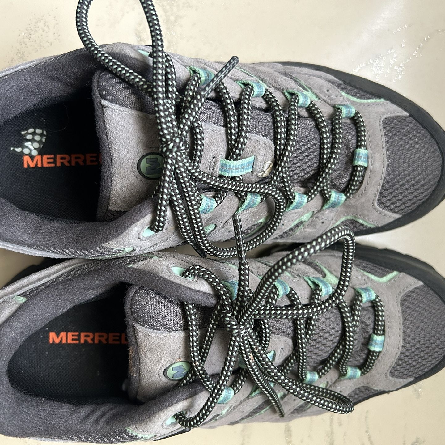Merrell Women’s Moab 2 Waterproof size 8.5 