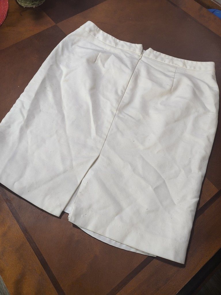 3 Skirts For 15$