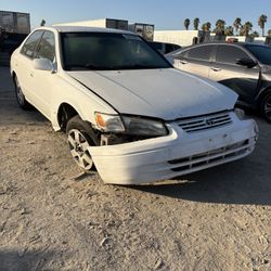 Auto Parts 1999 Toyota Camry 