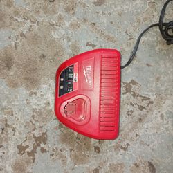 12v Milwaukee charger