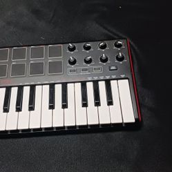 Akai MPK Mini