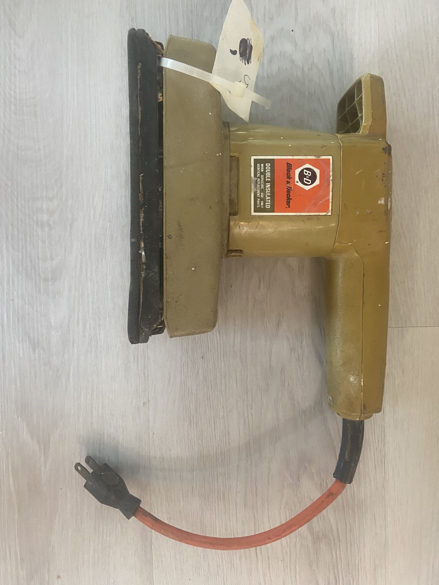 Black & Decker Finishing Sander Model 7404