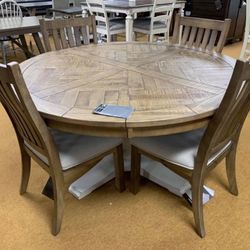 Grindleburg Light Brown/White Round Dining Room Set (Dining table and Chairs