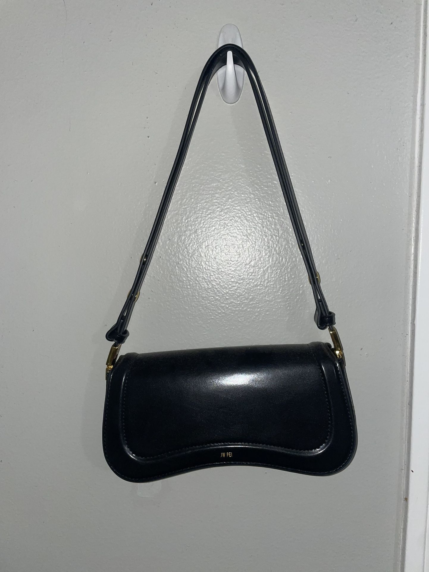 JW PEI BLACK LEATHER BAG