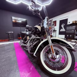 Harley-Davidson Softail Deluxe 