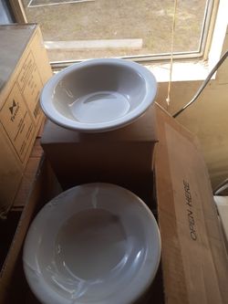 Ceramic Bowl (Tuxton) 36 Pieces 