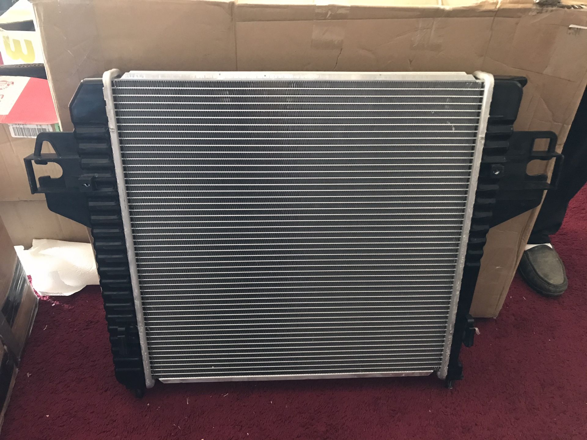 WVO Complete Radiator For 2002 2003 2004 2005 2006 Jeep Liberty 3.7 V6 6Cyl DWRD1008
