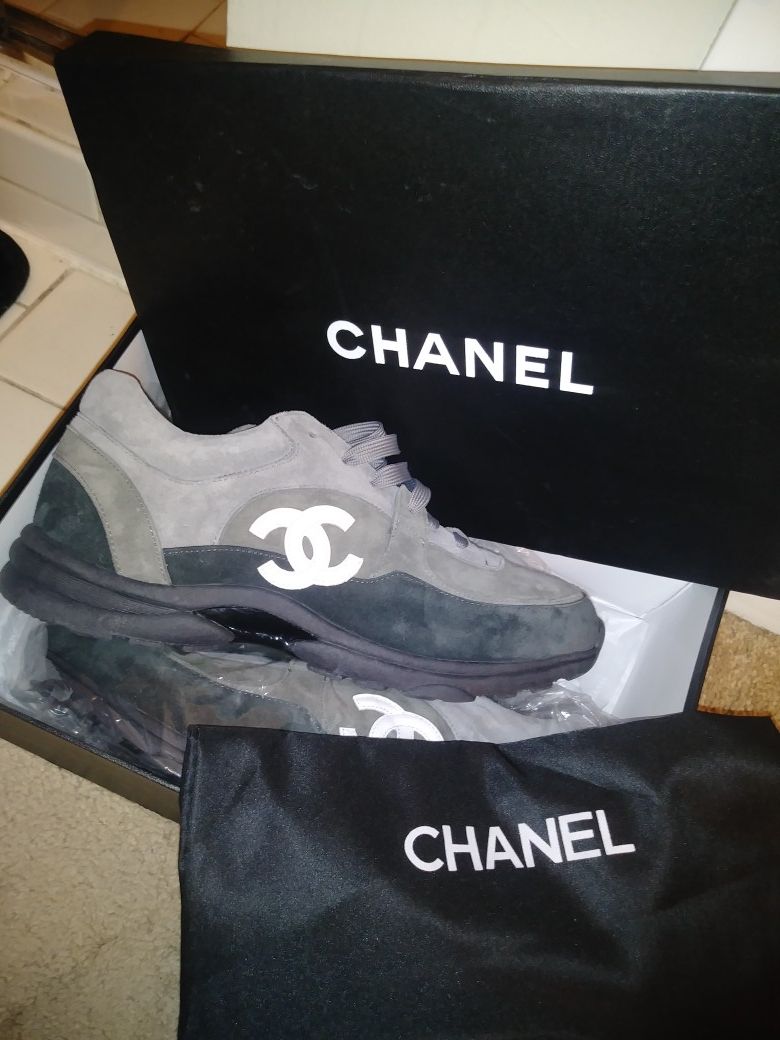 2019 CHANEL SUEDE TRAINERS