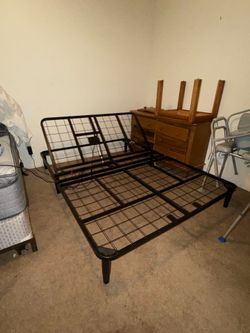 Queen Adjustable Bed Base by Mattress Firm – Head Lift w/ Remote – Excellent Condition