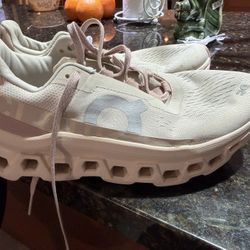 On Running CloudTec Shoes 