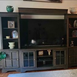 Entertainment Center Media Console116x80"