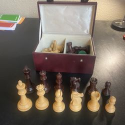 Rosewood Chess Pieces 