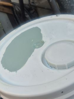 Pinturas Nuevas Marca Behr $95 cada  una