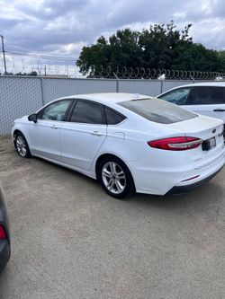 2020 Ford Fusion SE