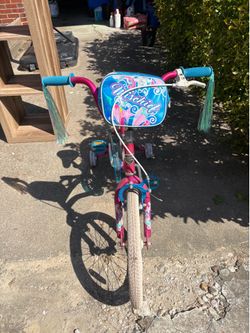 Girls bike