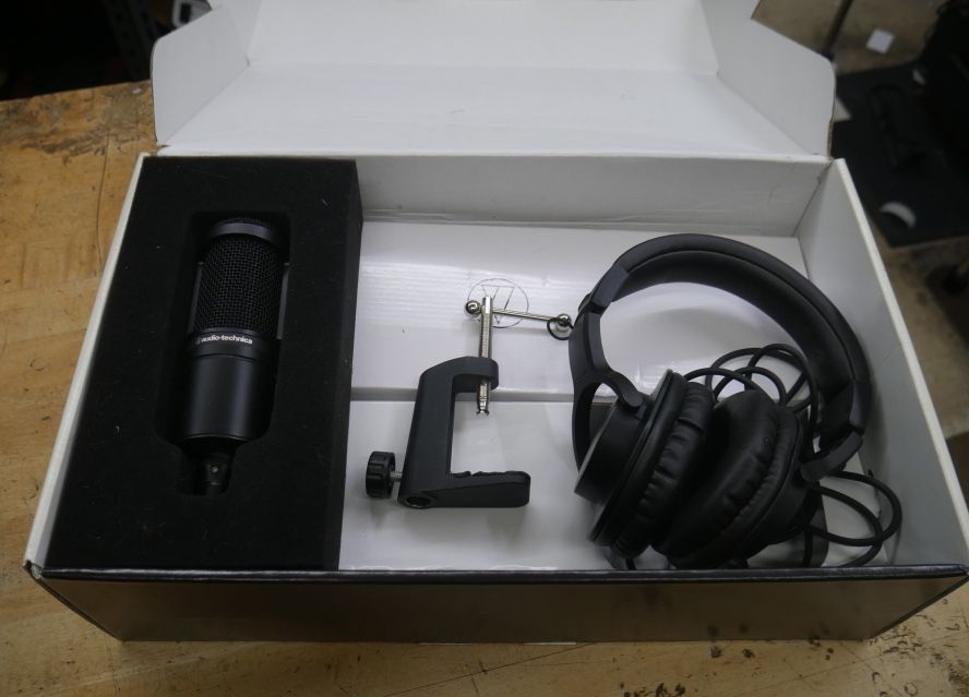 Audio Technica AT2020PK Streaming/Podcast Microphone Kit 869879-1
