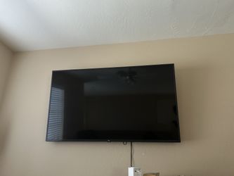 65 INCH LG TV