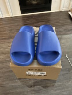 DS Adidas Yeezy Slide Azure Size 11 Blue Sz 11