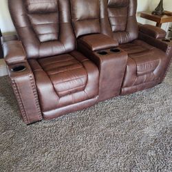 Mor Furniture Dual Power Reclining Loveseat with Console