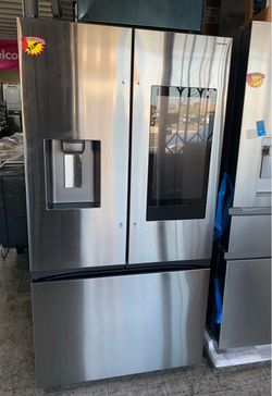 Samsung French Door Refrigerator with Family Hub