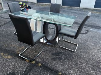 Nice 5Pc dining set