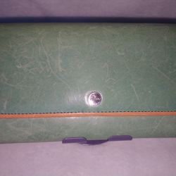 Abas Tri-fold Women's Wallet Green w/Tan Trim . 