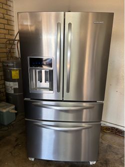 Fridges for sale are plugged in free Deliver