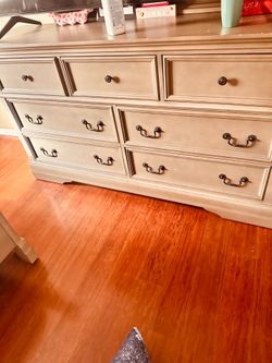 King size bedroom set