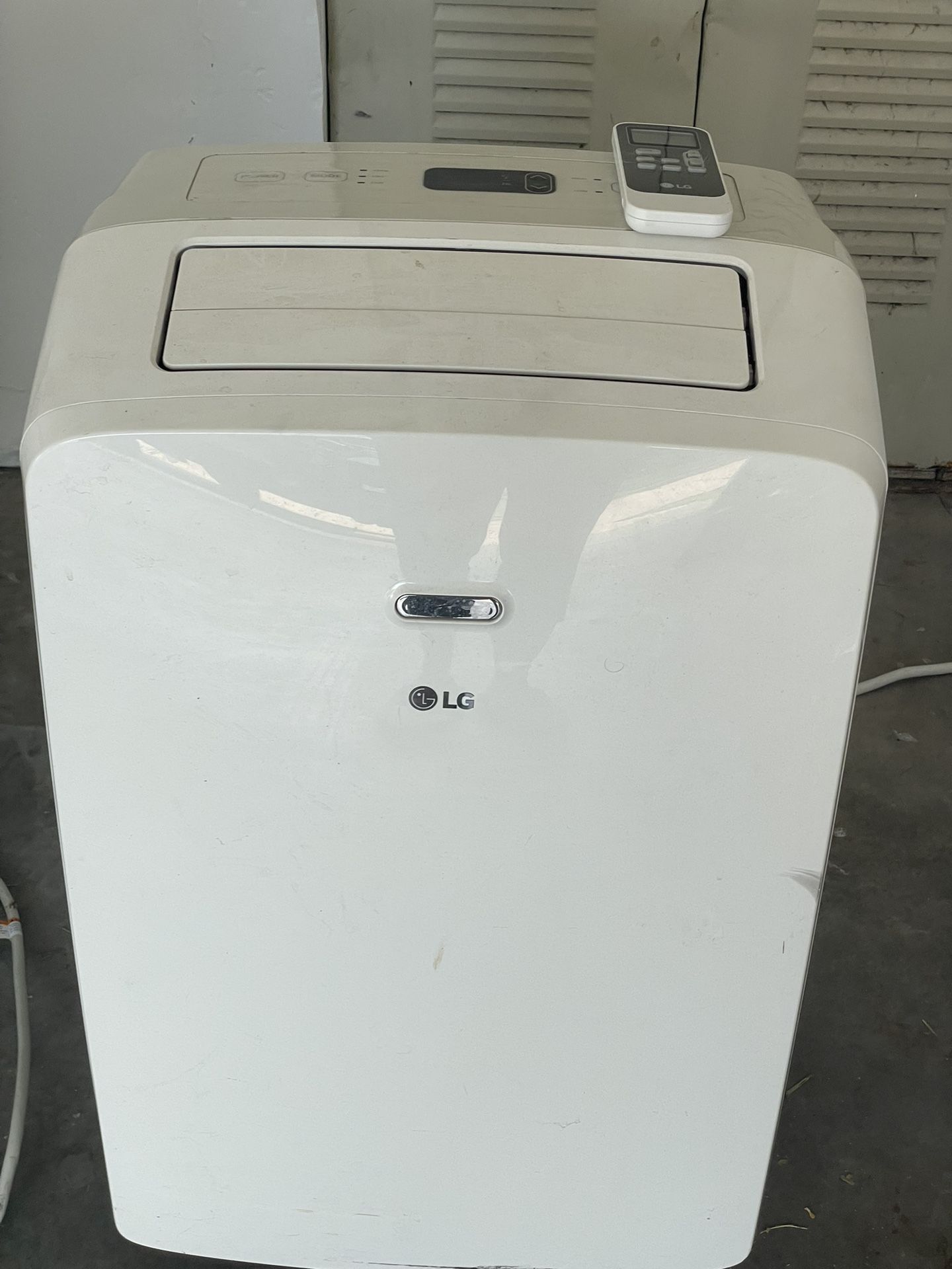 Air Conditioner Portable LG Brand 