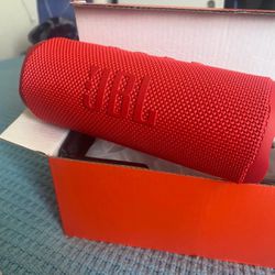 Red JBL Flip6 Speaker 