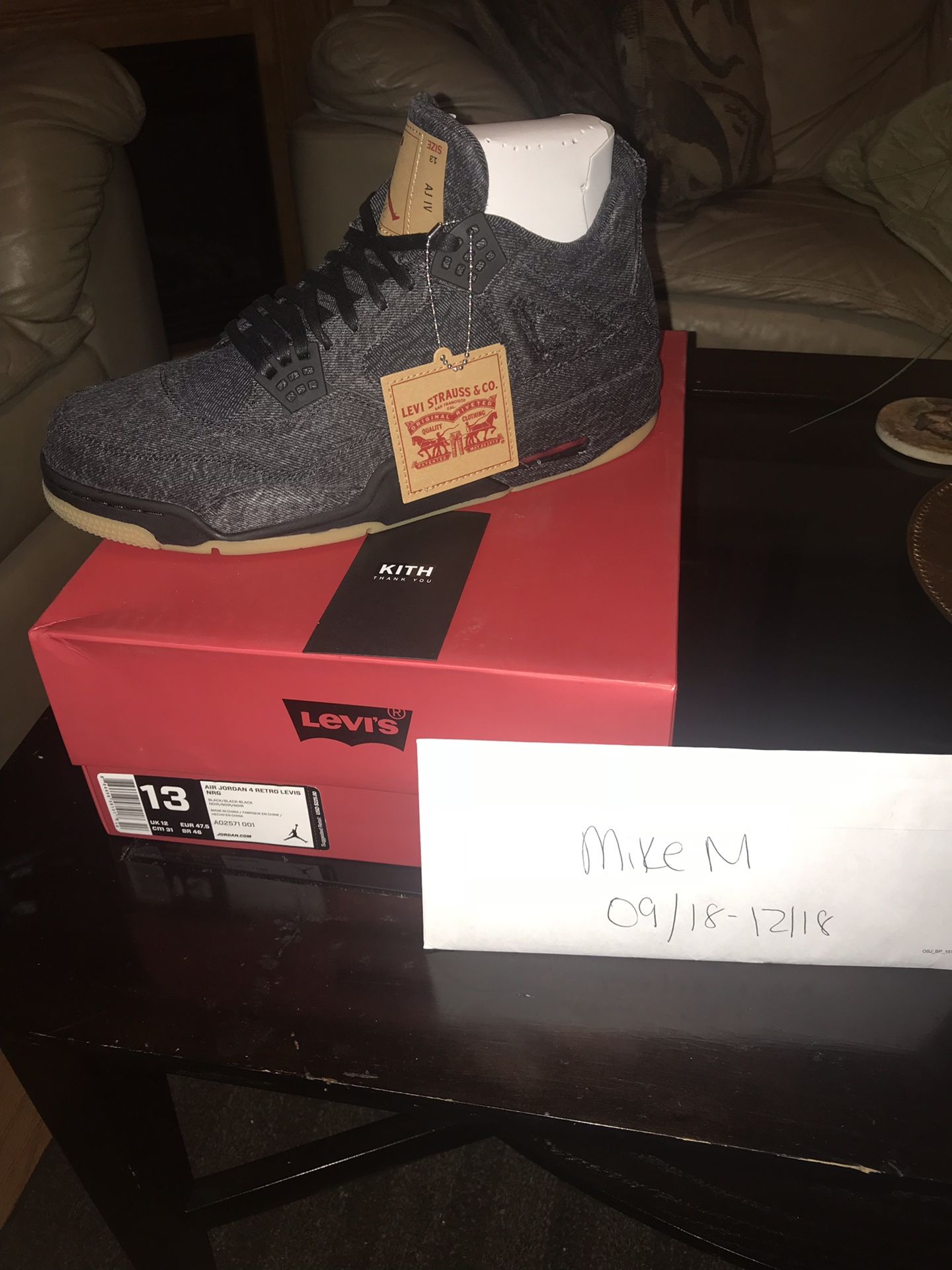 AJ4 BLACK X LEVI DENIM SIZE 13 DS with receipt