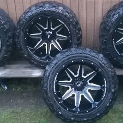 !!Rough Country 20inch rims!!!