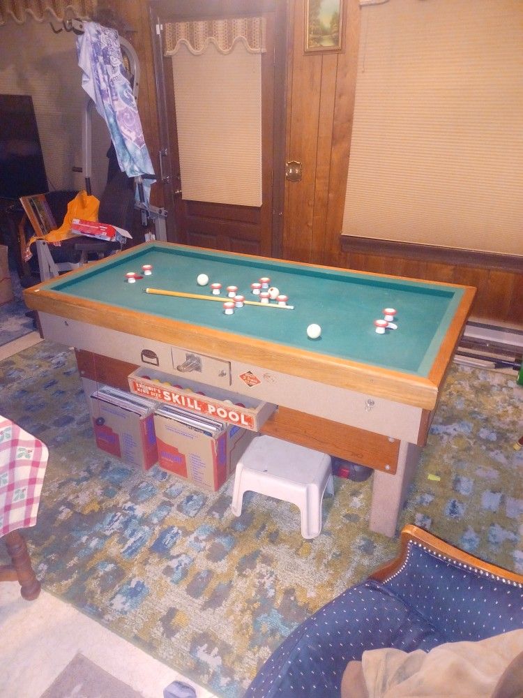 Vintage 1950's Bumper Pool Table Coin Operated