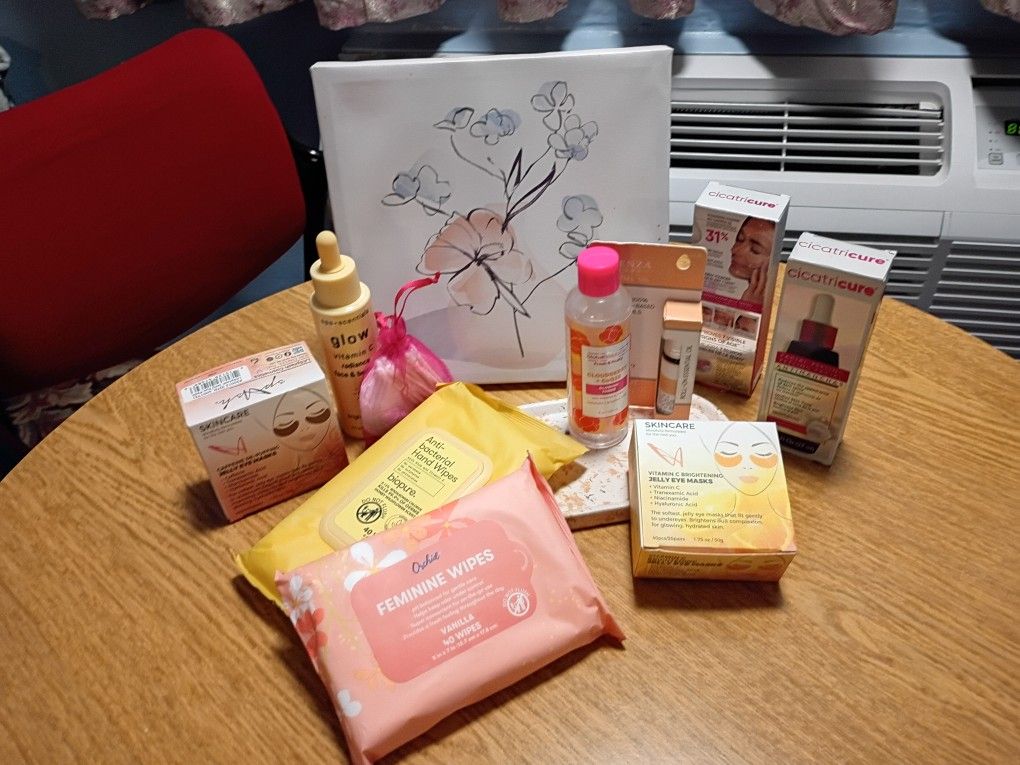 Skin Brightening , Tightening And Plumping Gift Set