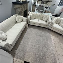 FREE DELIVERY AND INSTALLAT 🚚 Brand New in Box 📦 3 - Piece Living Room set Velvet Off White