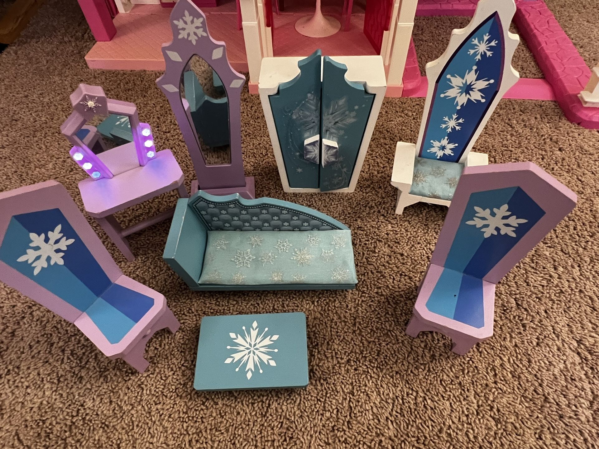 New Unopened Frozen Kitchen Set for Sale in San Diego, CA - OfferUp