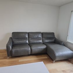 Couch/ Sofa 