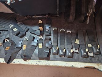 Vw bus rear seat belts