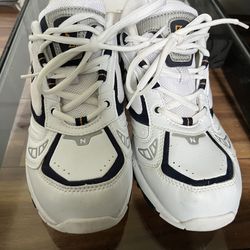 Size 9.5 - New Balance MW656WN Mens Athletic Shoes