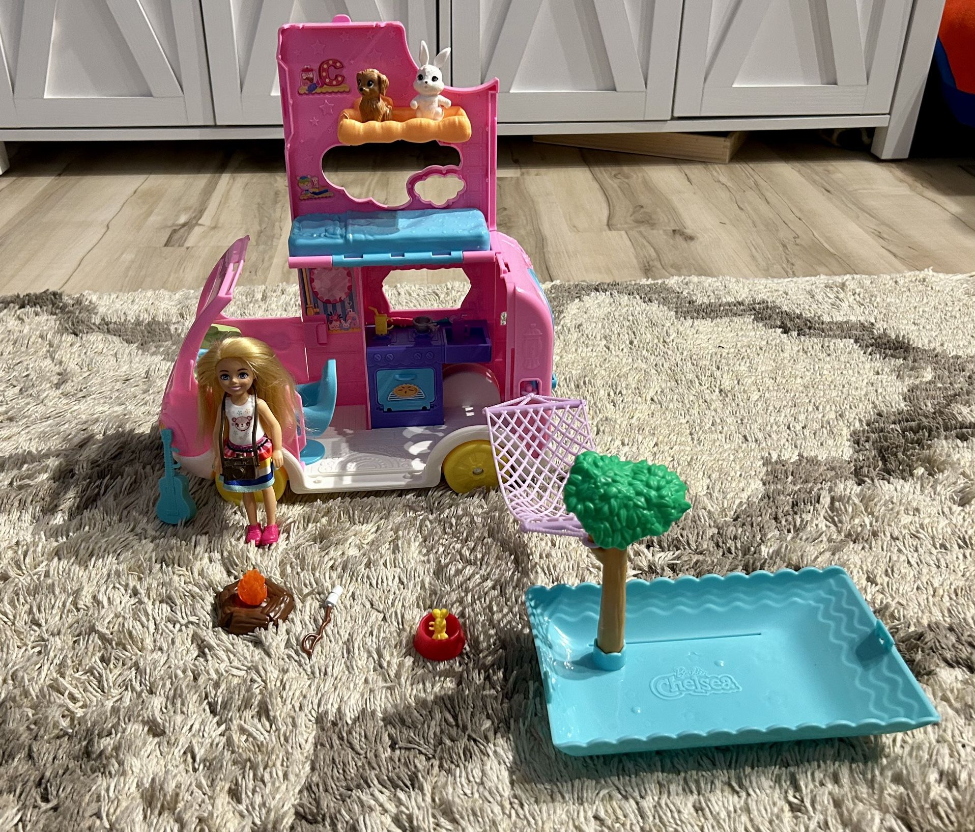Barbie Camper, Chelsea 2-in-1 Playset 