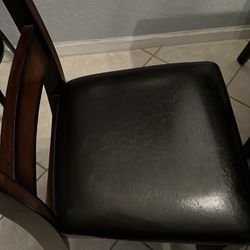 High top table with 4 Chairs