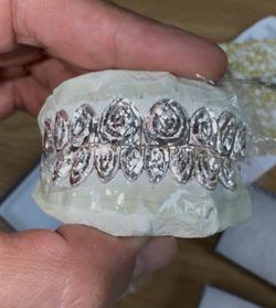 GRILLZ Rose Cuts Diamond Dust 8&8 Silver