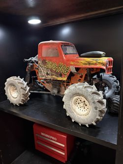 Losi bog hog Mud Truck