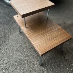 Vintage mid century 2 tier end/side table   