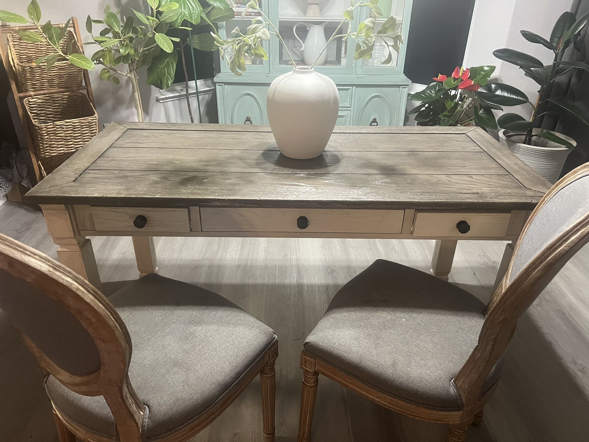 Dining Table W 4 Chairs