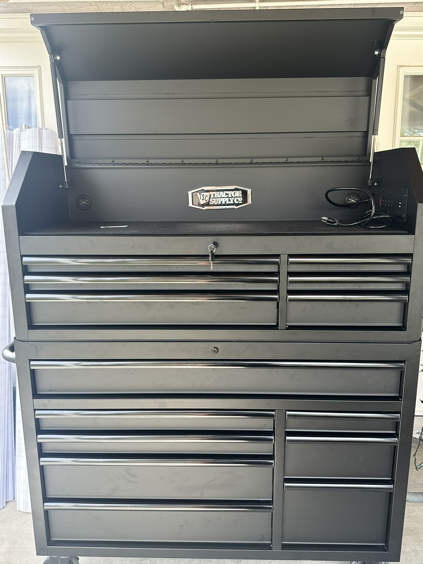 Machinary Tool Box Mechanic’s Tool Box 48.5” for Sale in Quartz Hill, CA - OfferUp