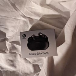 Beats Solo Buds 
