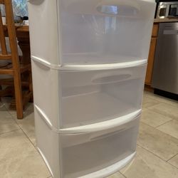 Sterlite Storage Container