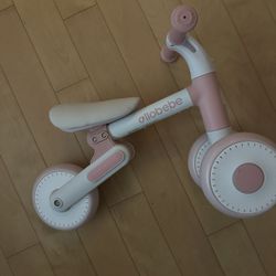 Balance bike (brand New)